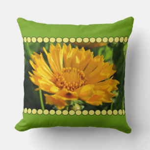 Coussin Fleur de Coreopsis jaune avec bordure de perles