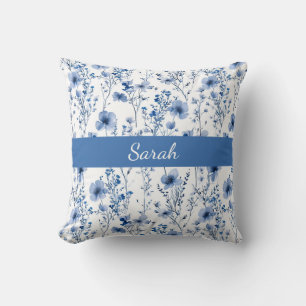 Coussin Fleur de nom de fleur sauvage à l'aquarelle bleue