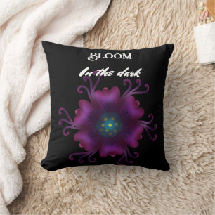Coussin Fleur gothique violette Fleur foncée Botanique