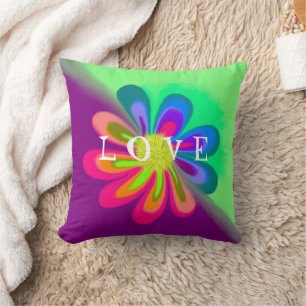 Coussin Fleur L O V E