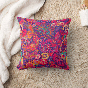 Coussin Fleur noire : Motif de jardin rose artistique
