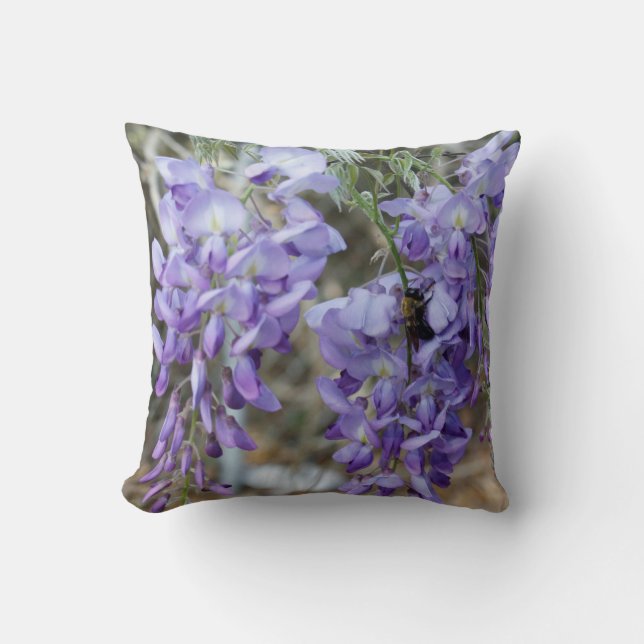 Coussin Fleur pourpre de glycines avec la photo d'abeille (Recto)
