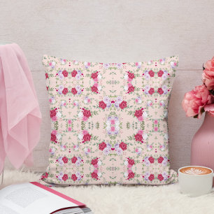 Coussin Fleur rouge et violet élégante sur rose pâle