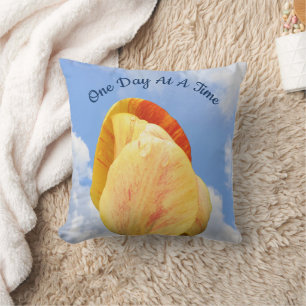 Coussin Fleur Tulipe Un Jour À La Fois Inspirante