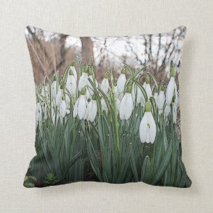 Coussin Fleurs blanches, perce-neiges de ressort