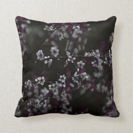 Coussin Fleurs de cerisiers sur Plum foncé