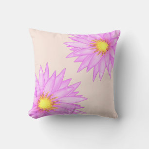 Coussin Fleurs de nénuphar rose sur fond beige clair
