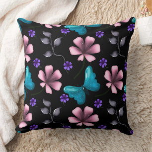 Coussin Fleurs roses fantaisistes et papillon bleu sans co