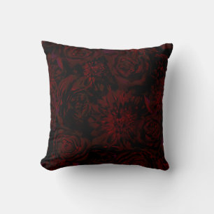 Coussin Fleurs rouges romantiques de jardin sombre gothiqu