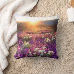 Coussin Fleurs sauvages au coucher du soleil   Désert d'An