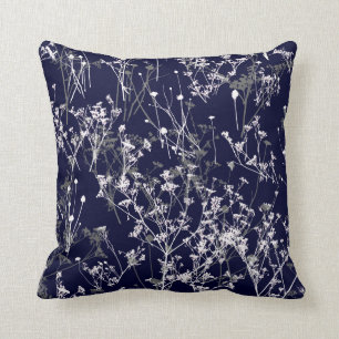 Coussin Fleurs sauvages élégants modernes sur bleu marine