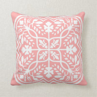 Coussin floral fleuri rose de motif