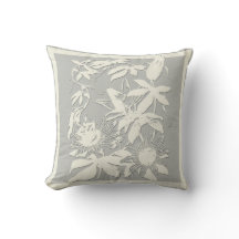 Coussin floral gris et blanc subtil