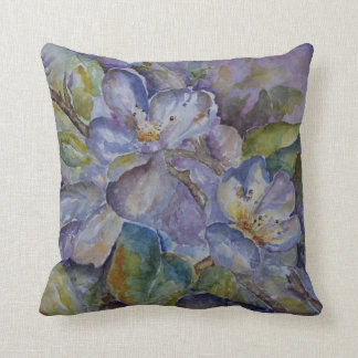 Coussin floral pourpre d'art d'aquarelle