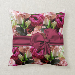 Coussin floral rose élégant