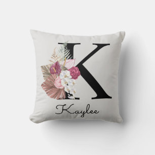 Coussin Floral rose monogramme K initial