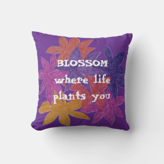 Coussin floral violet, oreiller à fleurs colorées
