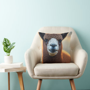 Coussin "Fluffy Majesty : le grand alpaga Brown Wooly"