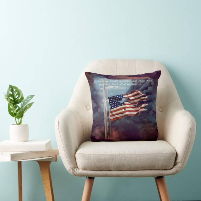 Coussin Fumée tombée mais pas oubliée et drapeau déchiré (Chaise)
