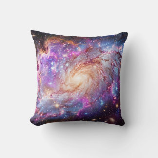 Coussin Galaxie spirale vibrante et motif spatial de nébul