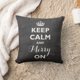 Coussin Gardez Le Calme Et Le Joyeux Sur Chalkboard Drôle