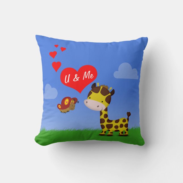 Coussin Giraffe et papillon en amour (Recto)