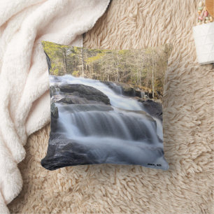 Coussin Glendale Falls Jetez l'oreiller par Zone_413
