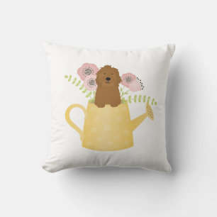 Coussin Goldendoodle dans un arrosoir