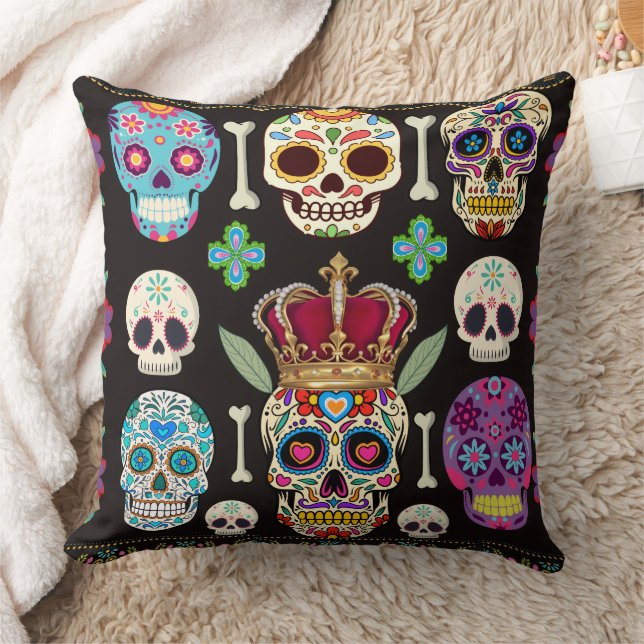 Coussin gothique - Crânes et os (Couverture)