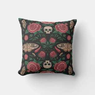 Coussin Gothique Floral et Motif de papillon avec crânes