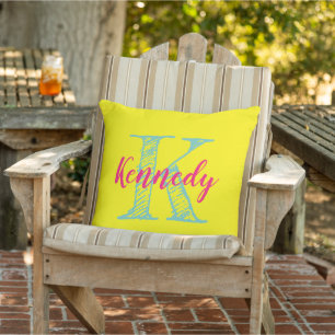 Coussin Grand nom de famille personnalisé coloré monogramm