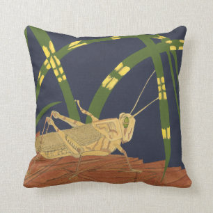 Coussin Grasshopper en Grass vert sur Arrière - plan bleu