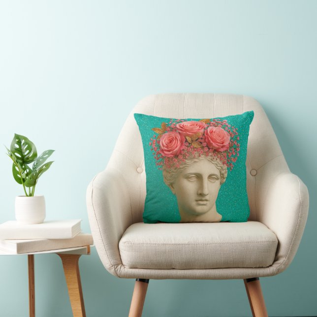 Coussin Greek Ancient Woman Pillow. (Chaise)