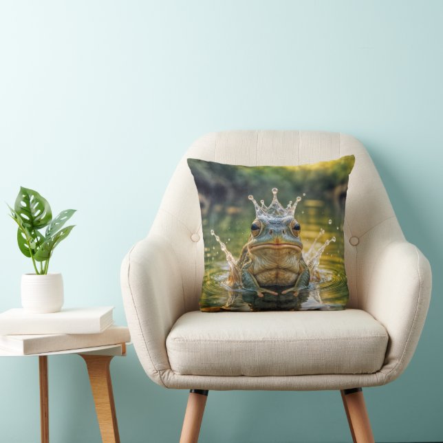 Coussin Grenouille portant une couronne d'eau (Chaise)