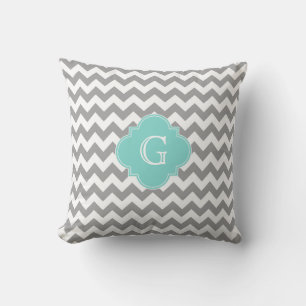 Coussin Gris Blanc Chevron Aqua Quatrefeuille Monogramme