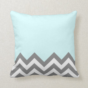 Coussin gris et blanc de zigzag