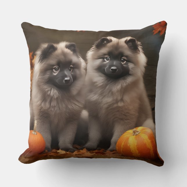 Coussin Halloween d'automne du chien Keeshond (Recto)