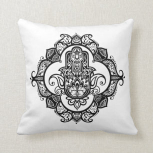 Coussin Hamsa avec le griffonnage ethnique d'ornements