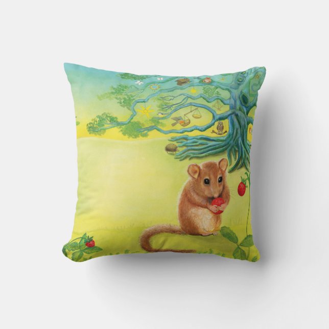 Coussin Hazel Dormouse Manger Fraise Sauvage (Recto)