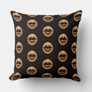 Coussin Home & Living > Home Décor > Pillows & Poufs > Thr