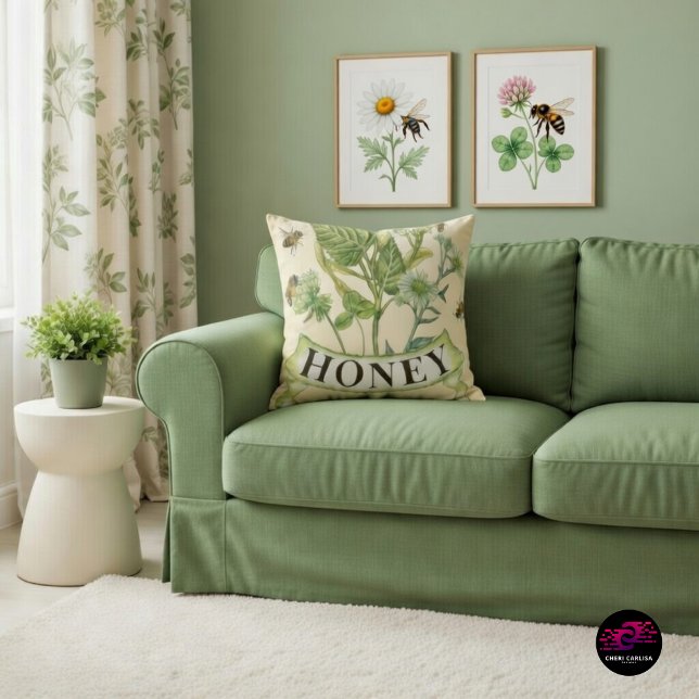 Coussin Honeybee Haven (A curated touch of vintage nature for refined interiors.)