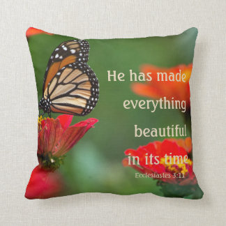 Coussin Il A Tout Rendu Magnifique En Son Temps