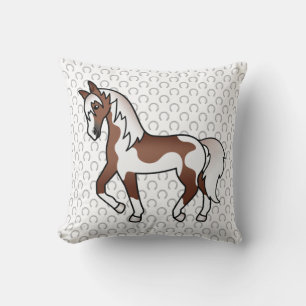 Coussin Illustration de dessin animé de cheval trotteur Pi