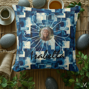 Coussin Indigo Bloom Géométrique – Portrait Abstrait Éléga