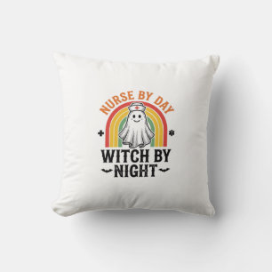 Coussin Infirmière le jour, sorcière la nuit, design fantô