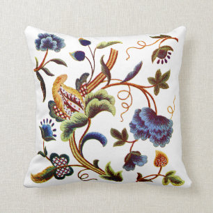 Coussin Jacobean floral bleu de broderie de Faux