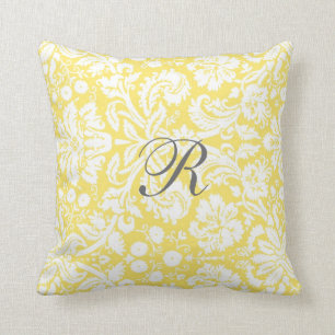 Coussin jaune de monogramme de motif de damassé