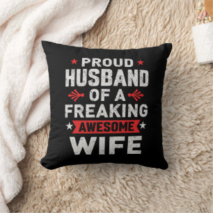 Coussin Je suis un mari fier d'une femme incroyablement gé