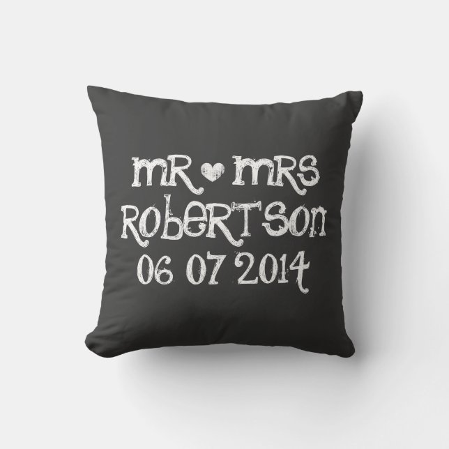 Coussin Joli M. et Mme mariage en tableau noir jettent des (Recto)
