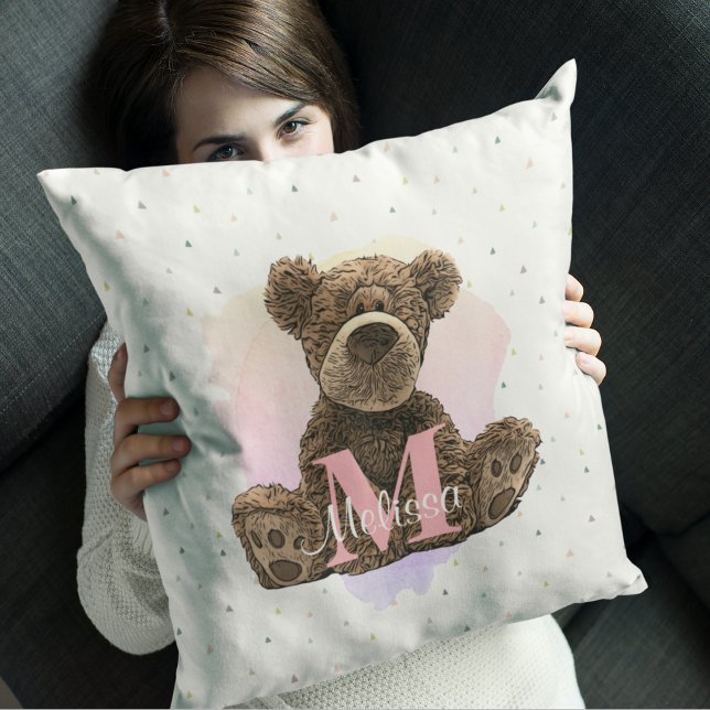 Coussin Joli Monogramme Aquarelle Nom Ours en Teddy Rose (Créateur téléchargé)